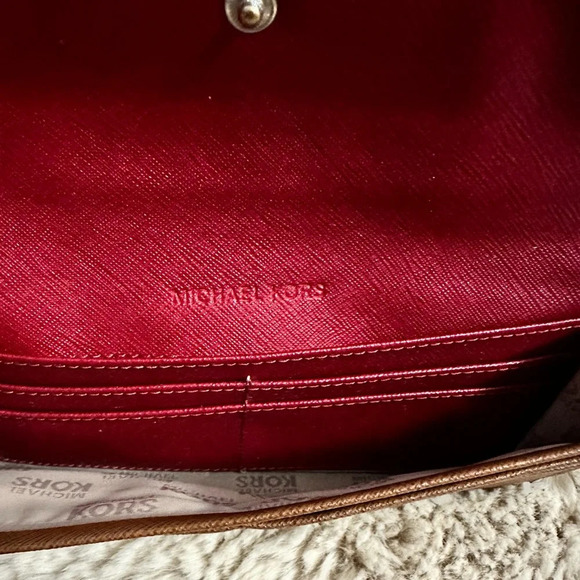 Michael Kors Jet Set Travel Trifold Wallet - Picture 3 of 3